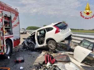 Incidenti stradali: scontro su A7 Milano-Genova, due morti e tre feriti