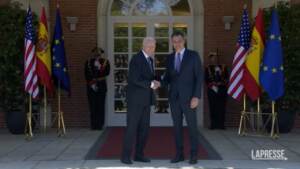 Vertice Nato, Biden in conferenza stampa con Sanchez: “Rinforzare alleanza transatlantica”