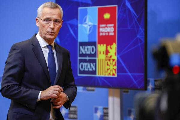 Nato, Jens Stoltenberg nella conferenza stampa di presentazione del vertice di Madrid