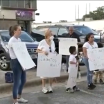 Migranti morti in Texas, la veglia per le 51 vittime