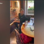 Coldplay, Chris Martin suona in un pub per i futuri sposi
