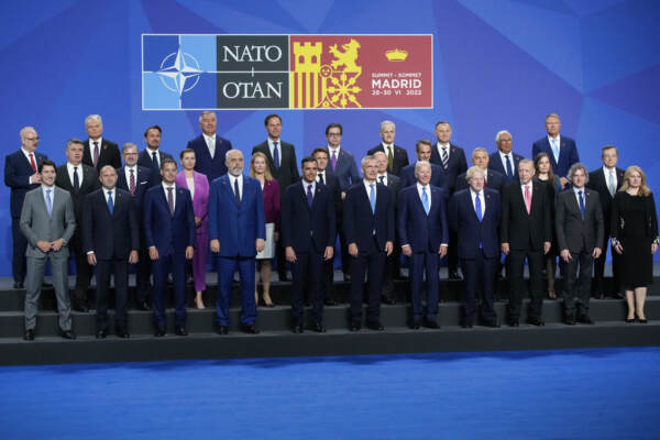 Nato: nasce nuova Alleanza, Russia è minaccia e Cina sfida, più forze Usa in Ue