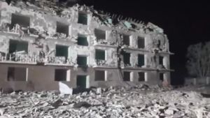 Ucraina: missili su un palazzo di Odessa, le prime immagini