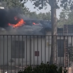 Milano, incendio in zona Corvetto: una colonna di fumo nero invade il cielo