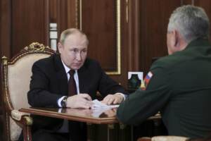 Ucraina: Putin, avanti con l'offensiva dopo vittoria nel Luhansk
