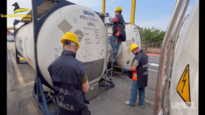 Varese, Finanza sequestra 256mila litri gasolio di contrabbando