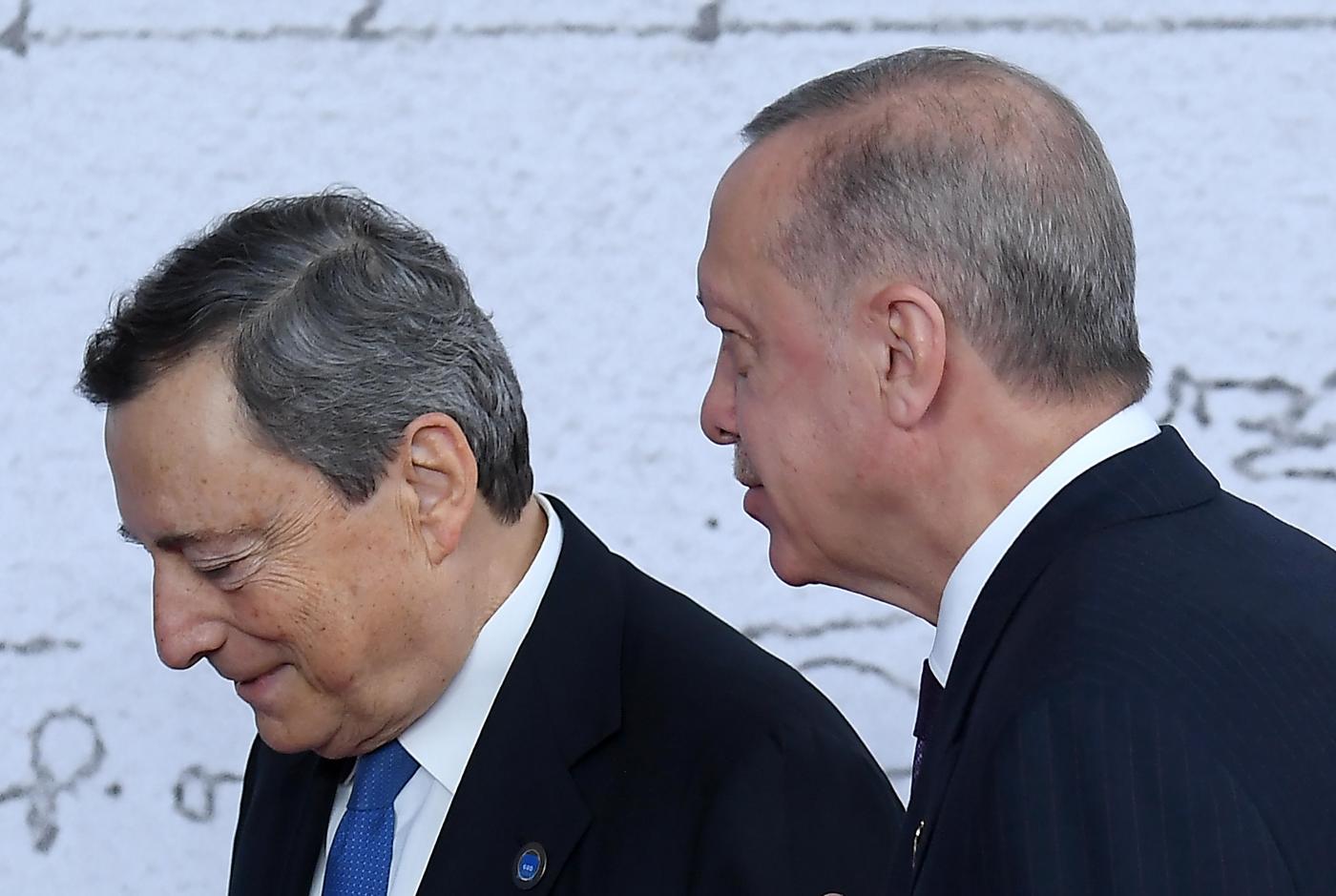 Draghi in Turchia per incontrare Erdogan Draghi in Turchia per incontrare Erdogan
