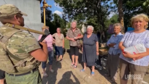 Ucraina: tv russa mostra le rovine di Lysychansk