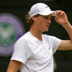 Tennis, a Barcellona Sinner si ritira: Musetti in semifinale