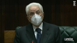 Mattarella: “Non respingere migranti quando sono sulle navi”