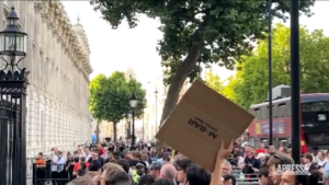 Londra, protesta contro Johnson: manifestanti chiedono le dimissioni