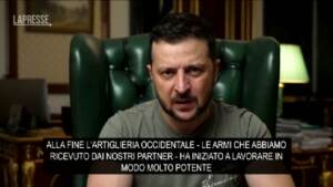 Ucraina, Zelensky: “Le armi dell’Occidente finalmente fanno la differenza”
