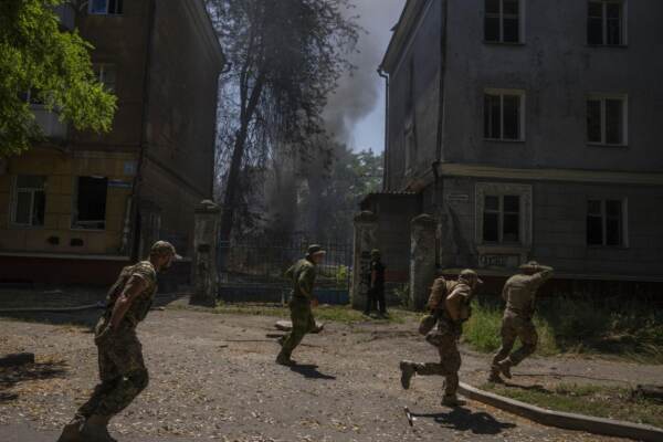 Guerra Ucraina Russia, cure e aiuti umanitari per i civili a Kramatorsk