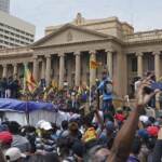 Sri Lanka: presidente Rajapaksa annuncia dimissioni dopo assalto ai palazzi