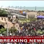 Sri Lanka: manifestanti fanno irruzione nella residenza di Colombo del presidente Rajapaksa