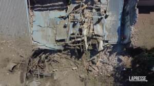 Ucraina, razzo russo su un edificio di Kharkiv: almeno sei feriti