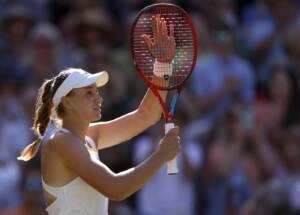 Wimbledon, il torneo a Elena Rybakina: battuta in finale Ons Jabeur