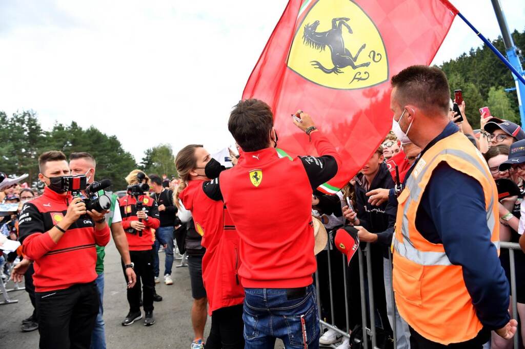 Galleria foto 'Il trionfo di Leclerc nel Gp d’Austria, i colori e le emozioni del successo del ferrarista | FOTOGALLERY' - foto 7