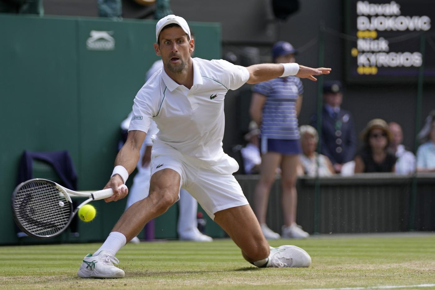 Wimbledon, settimo trionfo per Djokovic, Kyrgios ko in 4 set