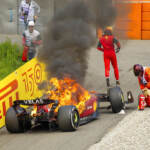 Gp Austria, paura per Sainz, auto in fiamme e ritiro