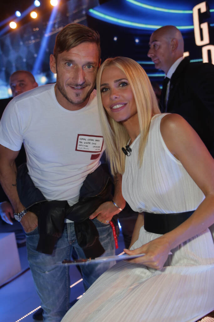 Galleria foto 'Francesco Totti e Ilary Blasi si lasciano, le foto più belle della loro storia d’amore' - foto 11