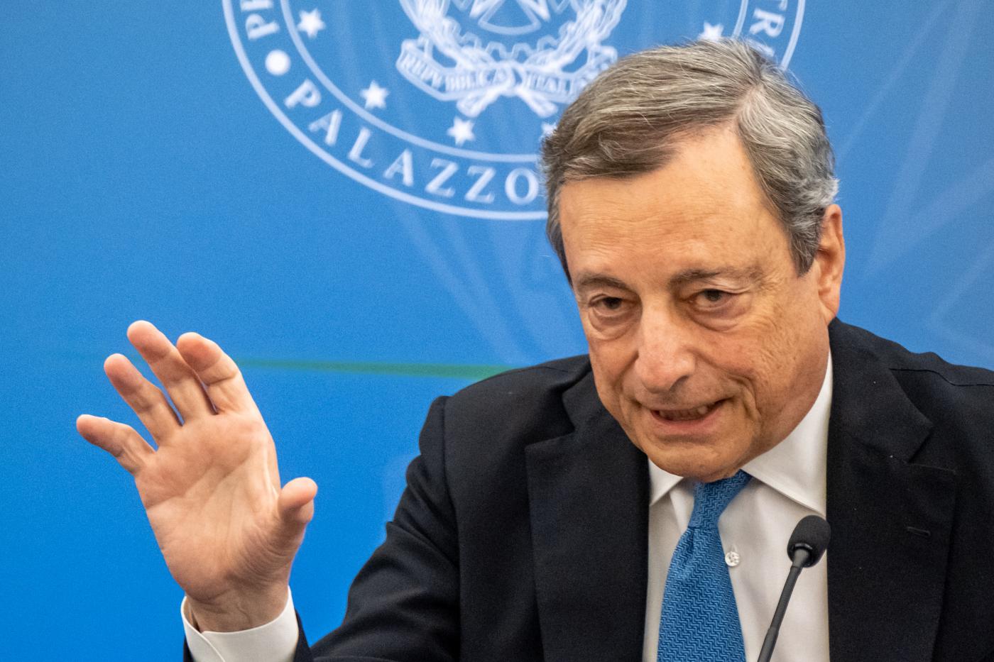 Draghi esclude il bis, convergenze con Conte ma non un governo con ultimatum