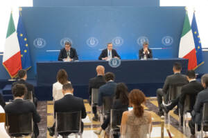 Draghi esclude bis, convergenze con Conte ma non governo con ultimatum