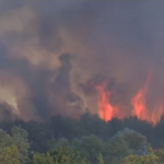 Croazia: incendi devastano la costa adriatica, a Vodice le fiamme hanno raggiunto le case
