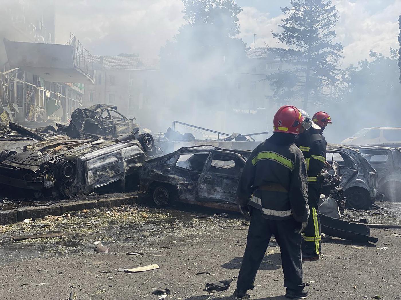 Ucraina: oltre 20 morti a Vinnytsia, Zelensky chiede Tribunale speciale Ucraina: oltre 20 morti a Vinnytsia, Zelensky chiede Tribunale speciale