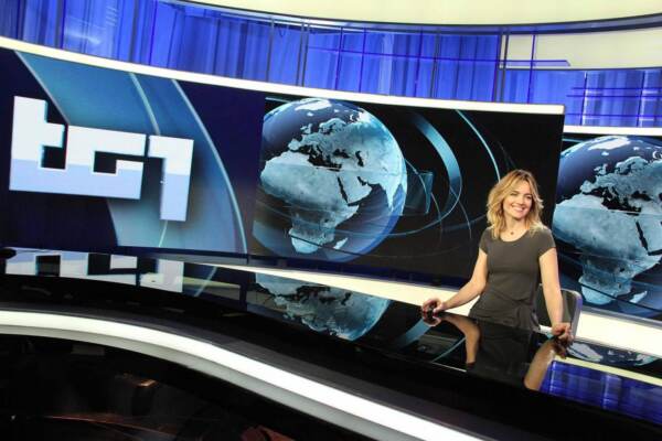 Ascolti Tg1: alle 13.30 share del 24,3%, ‘battuta’ l’edizione delle 20