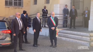 Scalfari, Mattarella e Draghi in Campidoglio per la camera ardente