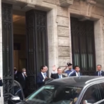 Governo, Draghi lascia Palazzo Madama