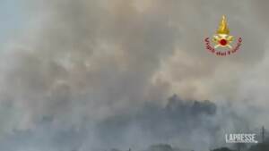 Incendi: roghi Carso non ancora domati, chiuso stabilimento Fincantieri