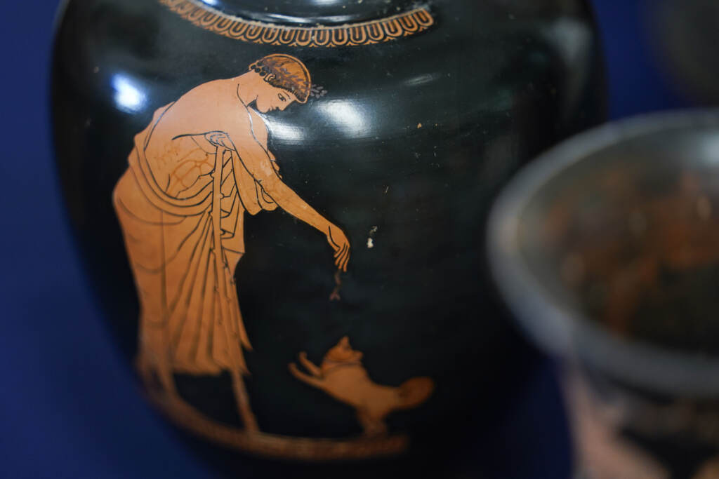 Galleria foto 'New York, restituiti all’Italia 130 reperti archeologici oggetto di traffici illegali' - foto 13