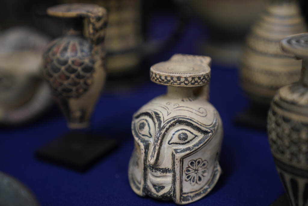 Galleria foto 'New York, restituiti all’Italia 130 reperti archeologici oggetto di traffici illegali' - foto 14