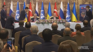 Ucraina, firmato a Istanbul l’accordo sull’esportazione del grano