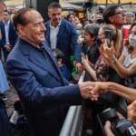Berlusconi: “Programma in 8 punti per ripartire. Pensioni a mille euro”. E annuncia candidatura al Senato