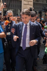 Governo Draghi, vertice Draghi-Conte