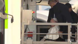 Vaticano, Papa Francesco è partito per il Canada: è il suo 37esimo viaggio apostolico