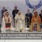 Il mea culpa del Papa davanti agli indigeni: “Chiedo perdono”