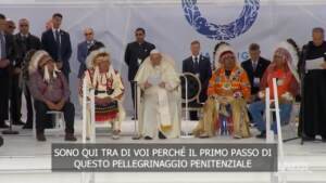 Il mea culpa del Papa davanti agli indigeni: “Chiedo perdono”