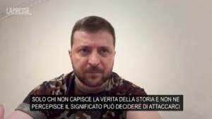 Ucraina, Zelensky: “Non rallentiamo, massimo impegno per colpire il nemico”