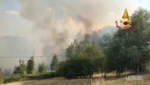 Emergenza incendi in Umbria: nel ternano impegnate squadre a terra e mezzi aerei dei vigili del fuoco