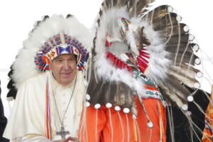 Canada, Papa a indigeni: “Imploro perdono per il male fatto dai cristiani”