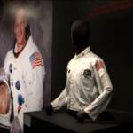 Spazio, venduta all’asta per 2,8 milioni di dollari la ‘giacca lunare’ indossata da Buzz Aldrin