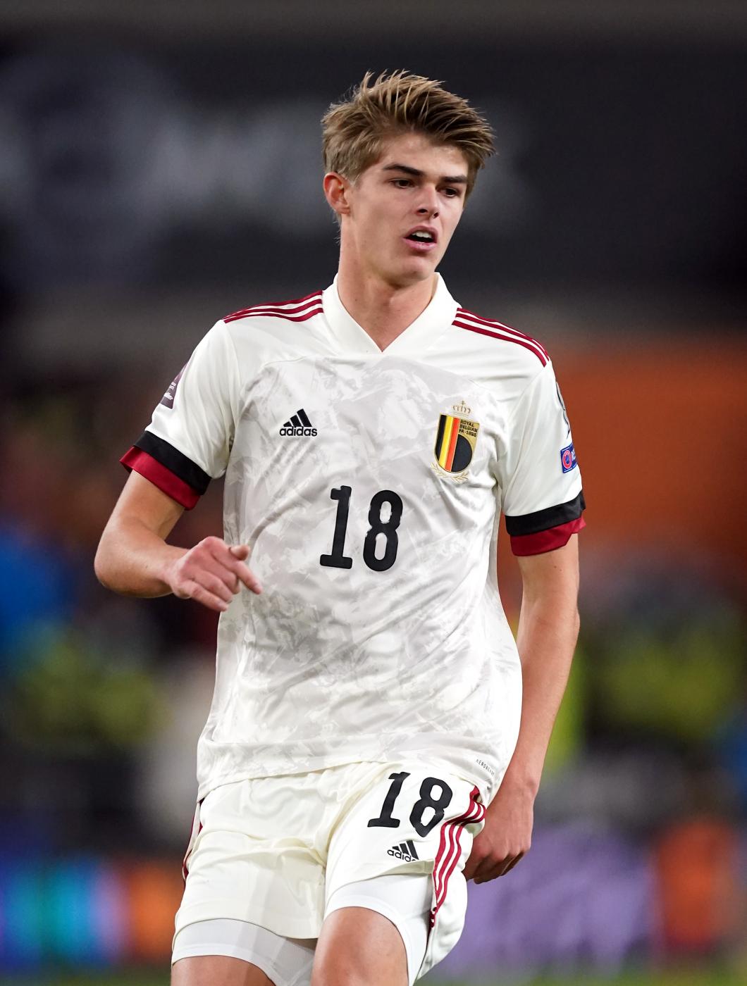 Calciomercato: Milan-De Ketelaere più vicini, Paredes ora è la priorità della Juve