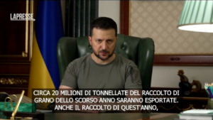 Ucraina, Zelensky sull’accordo sul grano: “Finalmente riduciamo grave crisi alimentare provocata dalla Russia”