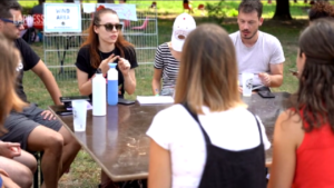 Il ritorno dei Fridays for Future, le voci dei giovani al Climate Social Camp di Torino: “Continuiamo a finanziare un’economia basata su combustibili fossili”. Venerdì la grande manifestazione