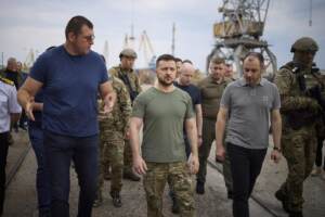 Ucraina, Zelensky a Odessa per le operazioni di carico del grano