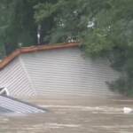 Case e strade sommerse in Kentucky, almeno 8 morti nelle alluvioni